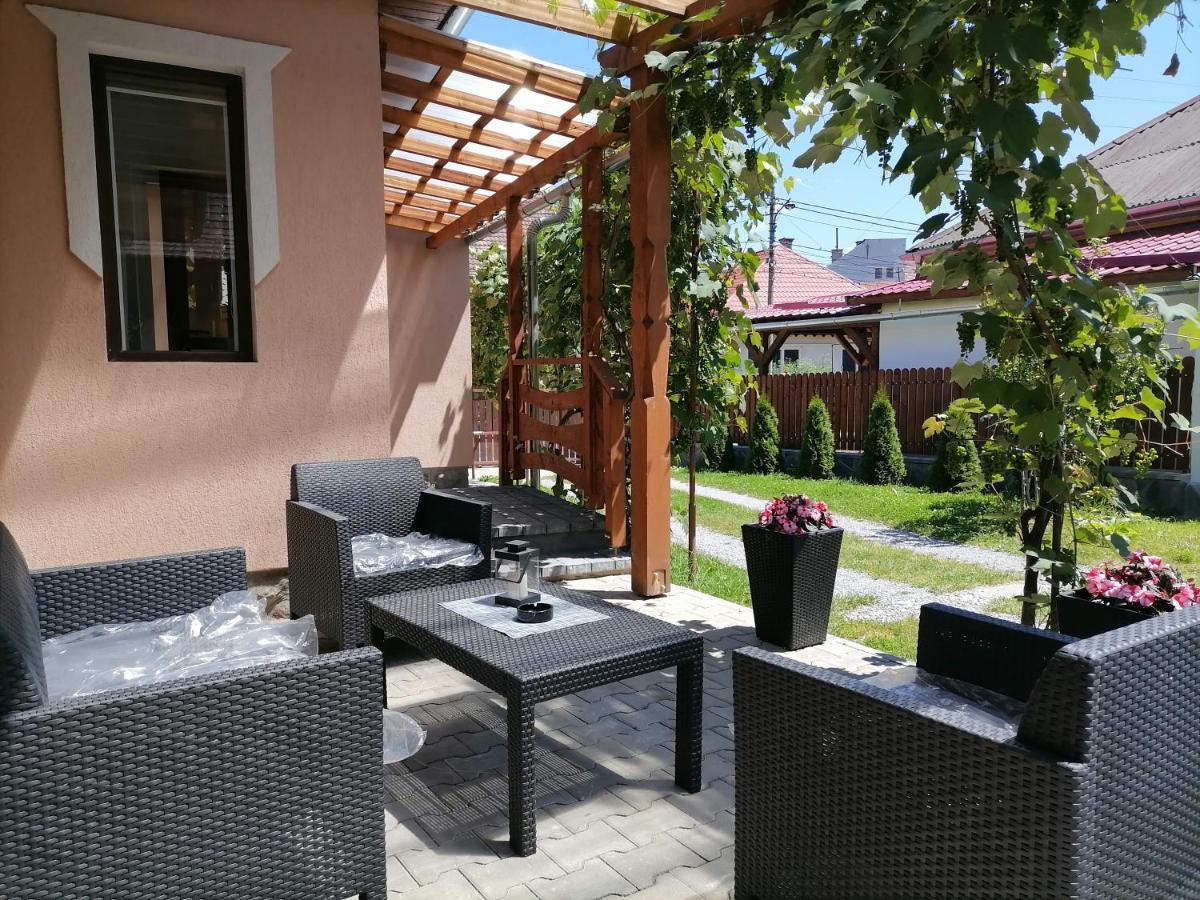 Jázmin Vendégház Sovata Exterior foto