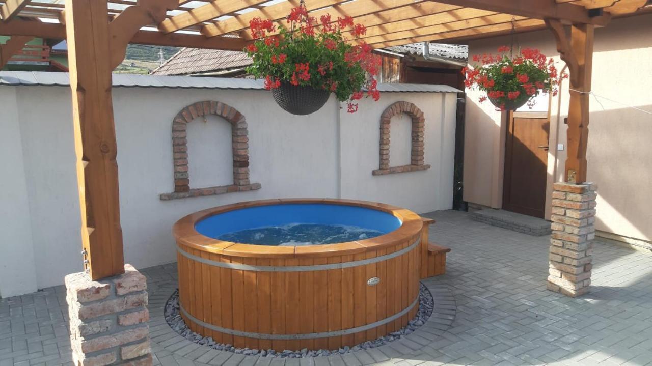 Jázmin Vendégház Sovata Exterior foto